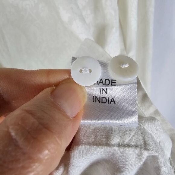 Pax Philomena White Floral Burnout Button Up Shirt Sz XL Pointed Collar Dainty - Picture 8 of 8